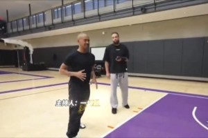 狄龙评价伦纳德: 我朝他喷垃圾话想激怒他 却被他打爆了😰